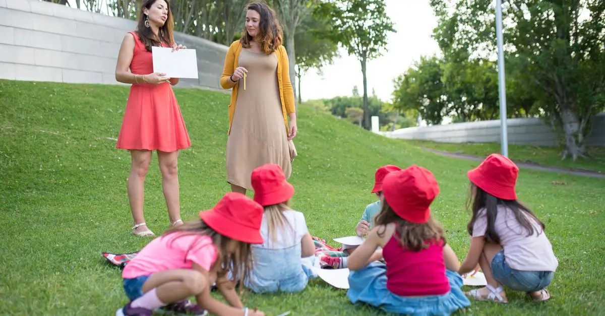 10 Unique Fun Activities to Try with Friends at Home